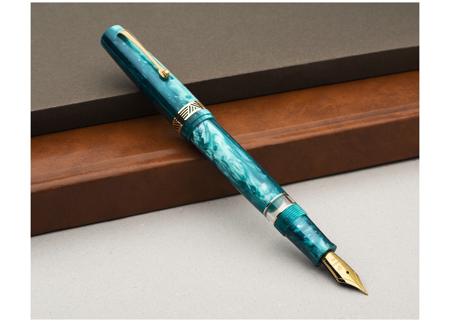 Leonardo Officina Italiana Momento Magico Emerald Gold Fountain Pen