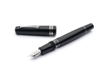 Leonardo Officina Italiana Momento Magico Glossy Black Silver Fountain Pen Fontana Penna fontanapenna.com