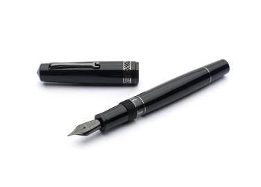 Leonardo Officina Italiana Momento Magico Glossy Black Ruthenium Estilográfica Fontana Penna fontanapenna.com