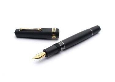 Leonardo Officina Italiana Momento Magico Matte Black Gold Estilográfica Fontana Penna fontanapenna.com