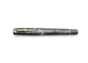 Leonardo Officina Italiana Dodici - Magmatica GT Fountain Pen Fontana Penna fontanapenna.com 2